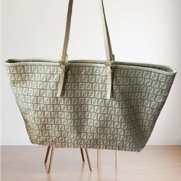 Fendi Monogram Tan Tote - Picture 3 of 15